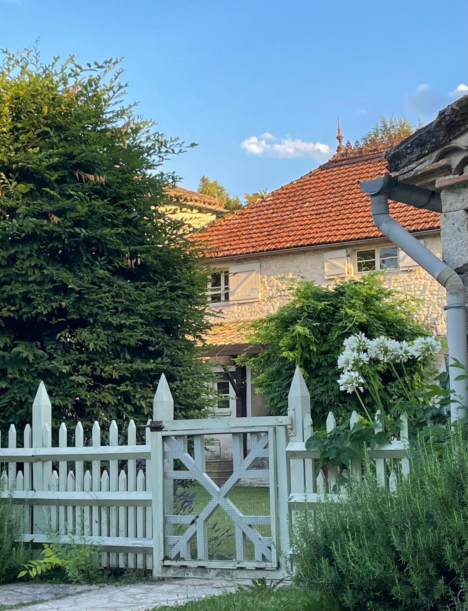 BelvezeLa Grange Du Barry住宿加早餐旅馆 外观 照片